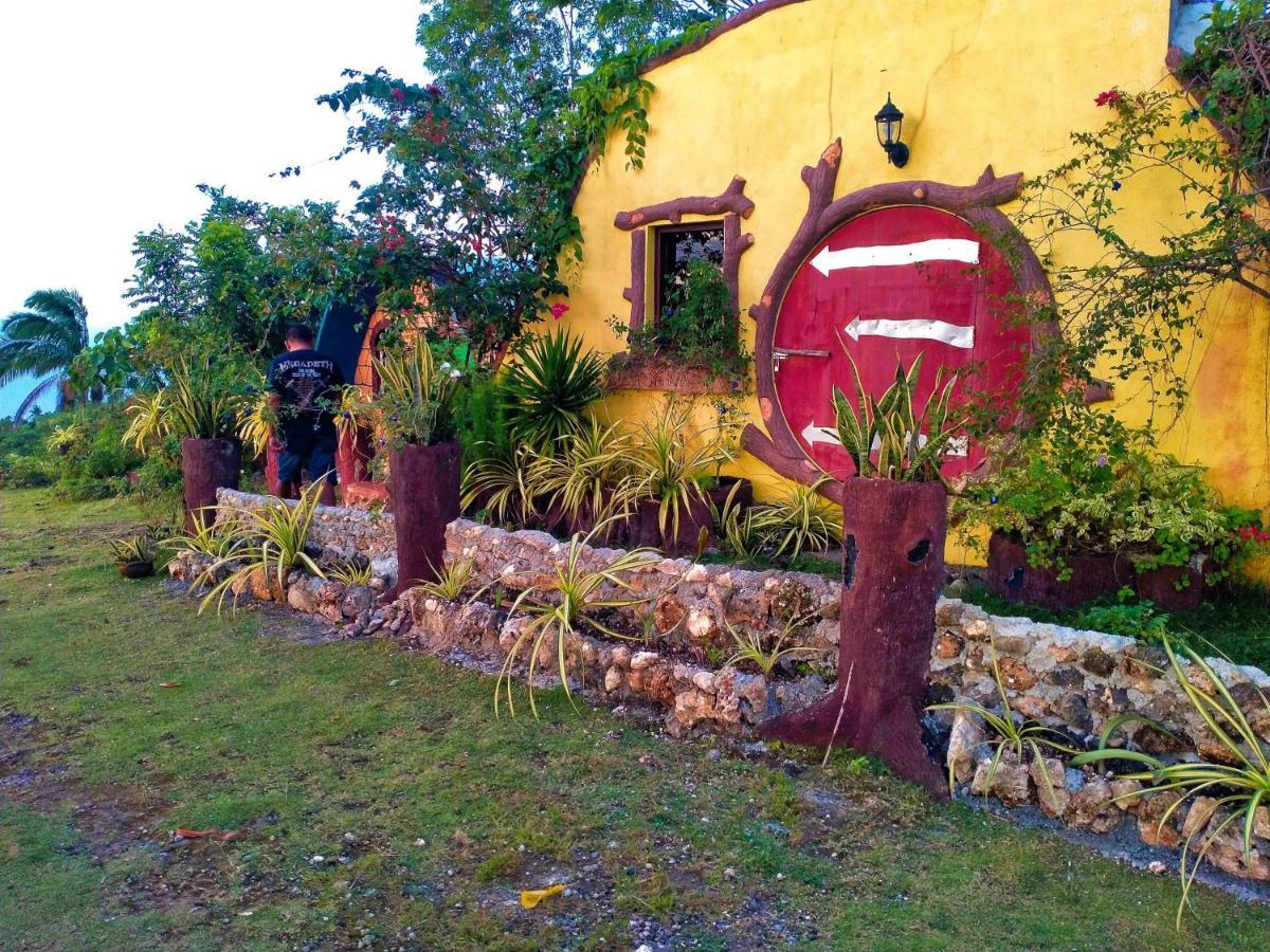 Kamp Aninipot Hotel Siquijor Bagian luar foto